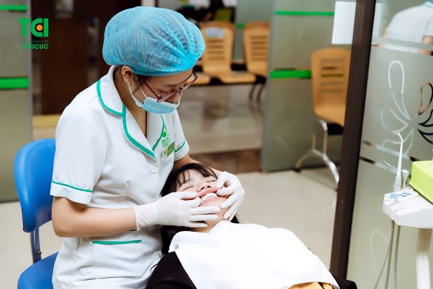 cách chăm sóc răng phủ sứ