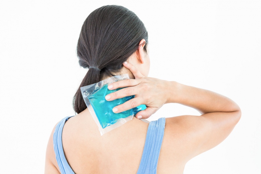 thoái hóa cột sống cổ khó cử động cổ