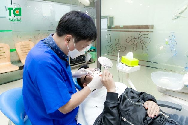 Dán sứ Veneer Ultrathin