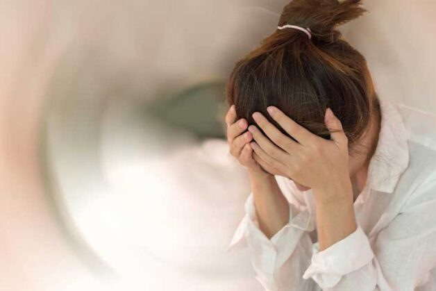 Đau đầu, chóng mặt, ù tai là triệu chứng mà các bệnh nhân bị thiếu máu não đều gặp phải