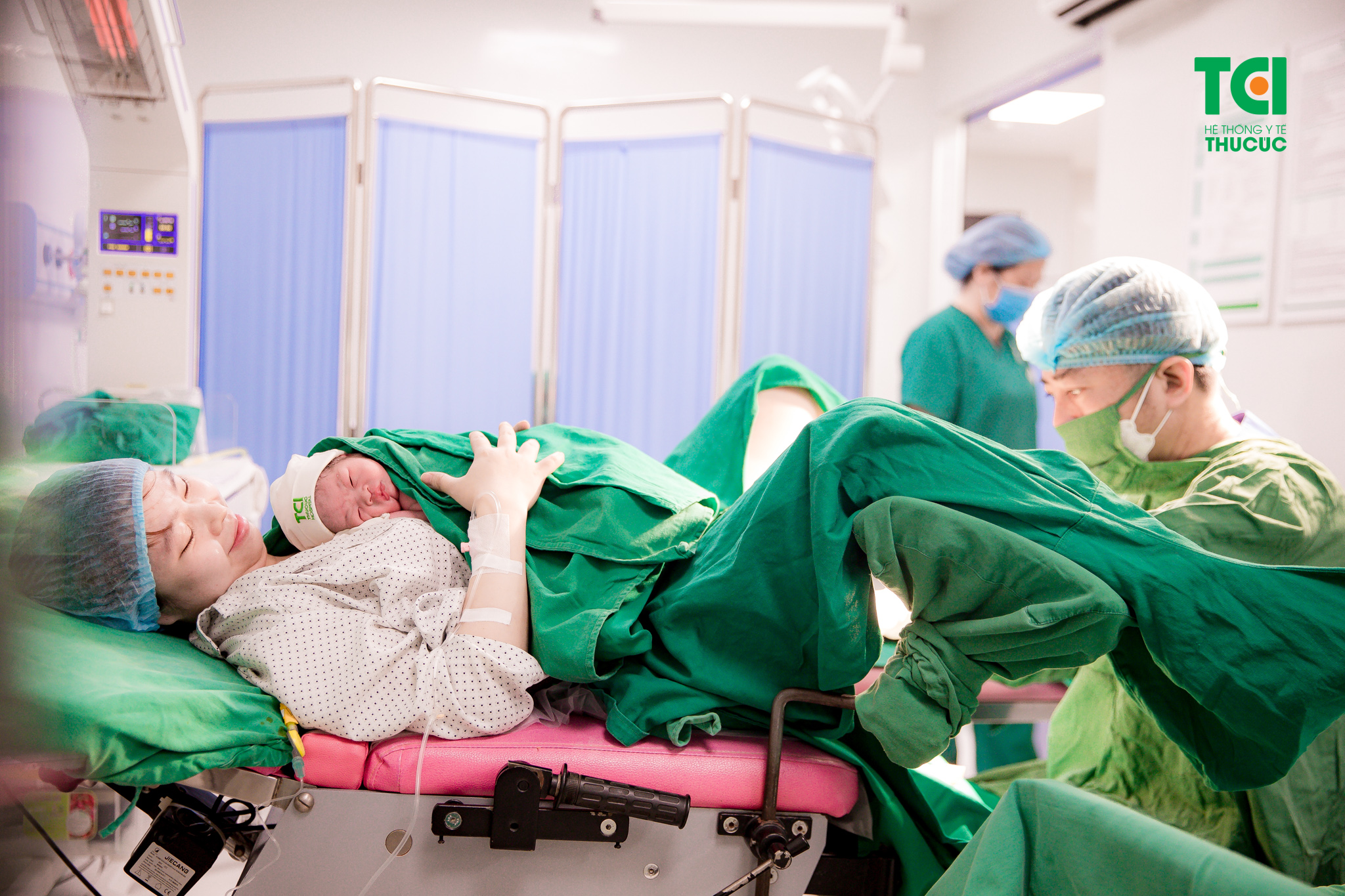 Rạch tầng sinh môn là thủ thuật được áp dụng trong đẻ thường để giúp cho các mẹ sinh nở dễ dàng hơn