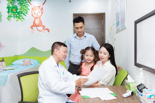 khám sức khoẻ tổng quát cho bé