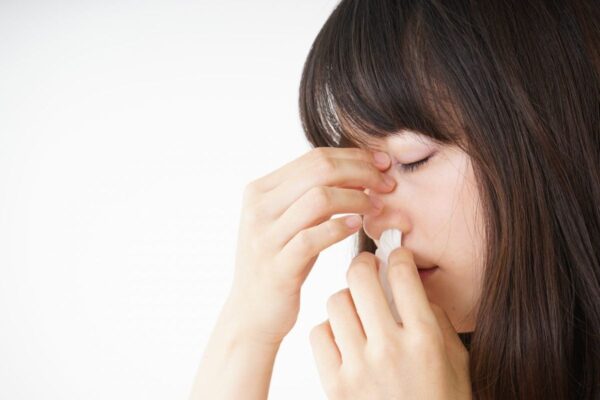 Khi bị mắc dị vật, mọi người thường cảm thấy đau nhức mũi, khó thở...