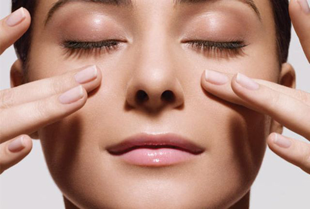 mắt bị lồi khi cận thị