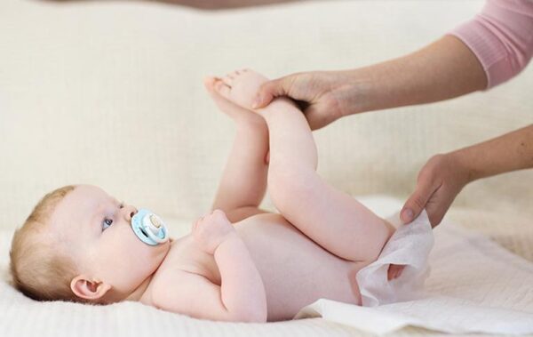 mẹo chữa táo bón cho trẻ sơ sinh