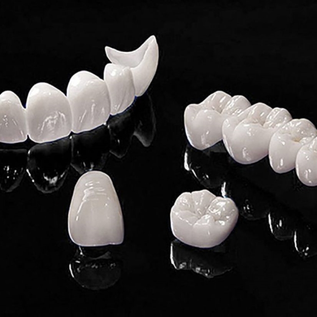 Răng sứ HT Smile