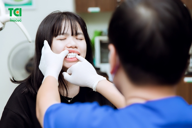 Răng sứ HT Smile