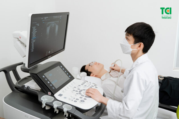 miêu tả quá trình siêu âm tại tuyến giáp