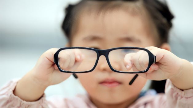 Tỷ lệ cận thị ở trẻ em Việt Nam có xu hướng ngày càng gia tăng