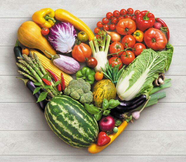 Bệnh nhân nên hấp thụ chất xơ, vitamin quan trọng từ rau xanh, trái cây tươi và nên chọn theo mùa