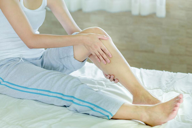 cách dễ ngủ cho người mất ngủ vì suy giãn tĩnh mạch