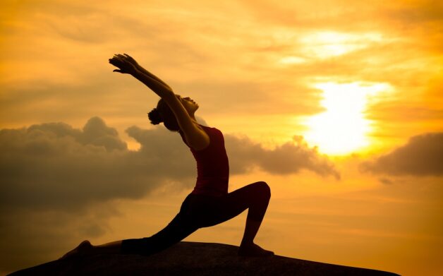 Yoga là phương pháp chữa mất ngủ tại nhà hiệu quả 