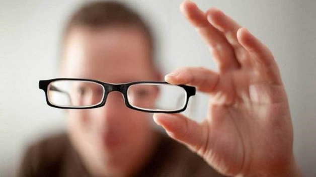 Kính loạn thị là gì là thắc mắc của nhiều người