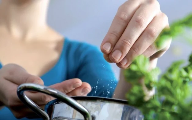 Thiếu I- ốt là một trong những nguyên nhân gây bệnh tuyến giáp ở nam giới