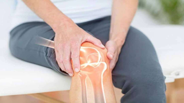 Nhức mỏi người, xương khớp có thể là dấu hiệu bất thường ở tuyến giáp.