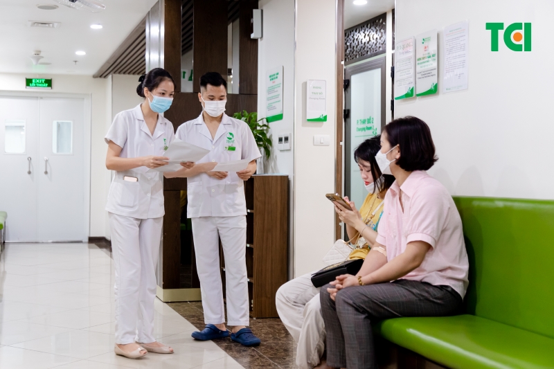 Phụ nữ cần làm gì để bước qua độ tuổi tiền mãn kinh