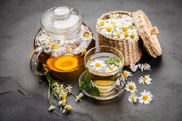 Có thể trị ợ chua tại nhà bằng các loại trà thảo dược