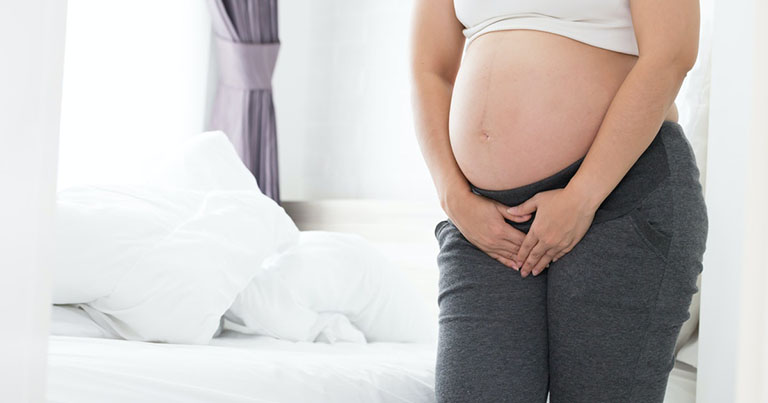 Mang thai là một trong các nguyên nhân gây ra bệnh trĩ ở nữ giới