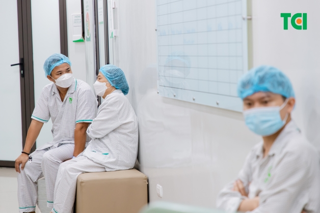 đục thủy tinh thể