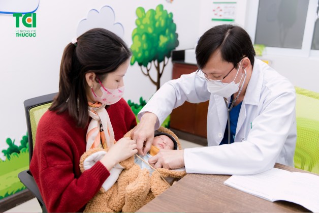 tiêm vacxin uốn ván cho trẻ
