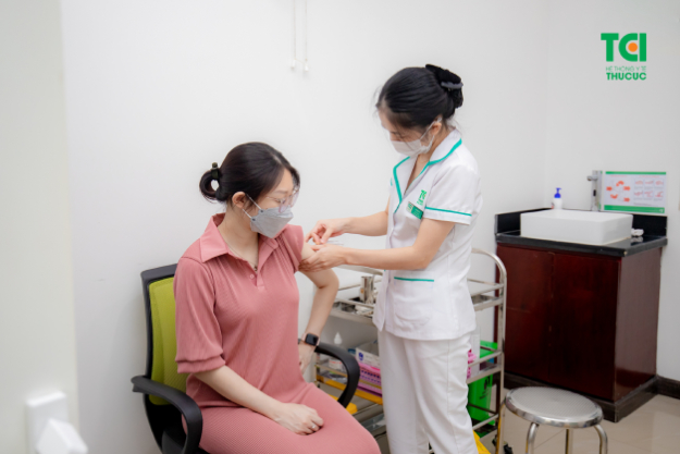 vắc xin phòng uốn ván