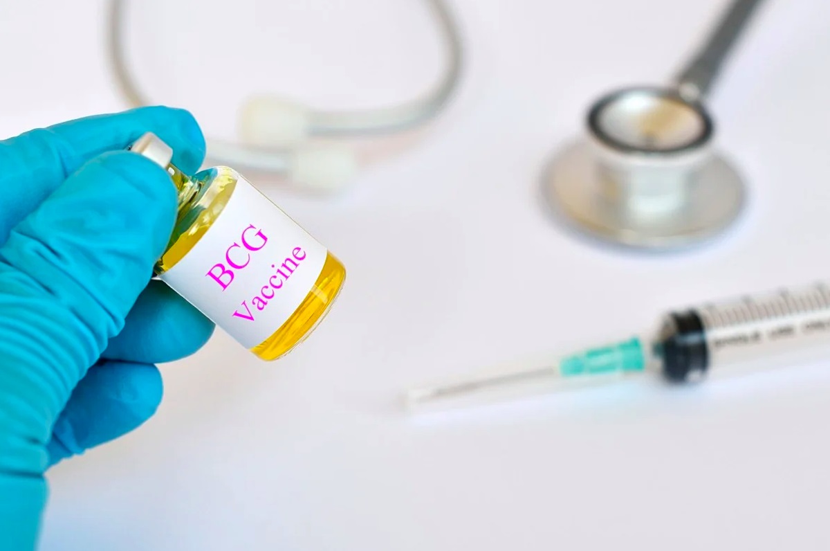 Vacxin phòng lao, hay còn gọi là vacxin BCG (bacille Calmette-Guérin)