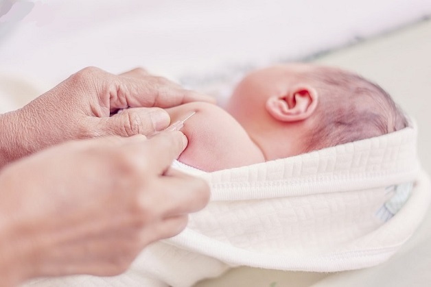 tiêm vaccin lao phổi cho trẻ