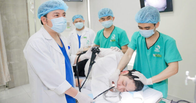 Nếu bạn có bất kỳ nghi ngờ gì về uống vitamin C đau dạ dày hãy thảo luận ngay với bác sĩ