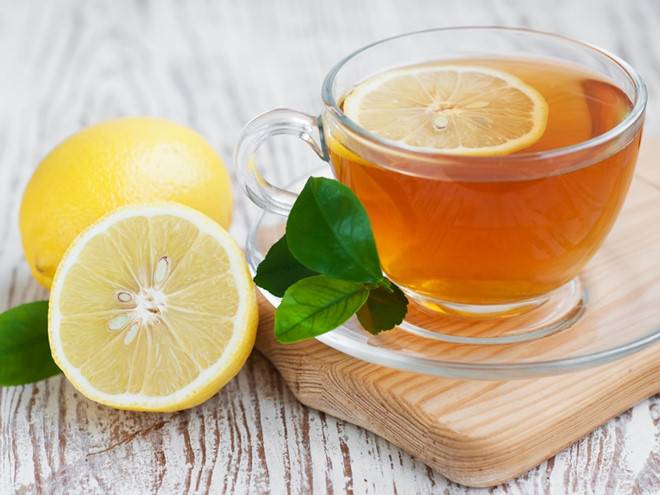 Nước chanh mật ong có tác dụng giảm đau họng, tăng cường sức đề kháng