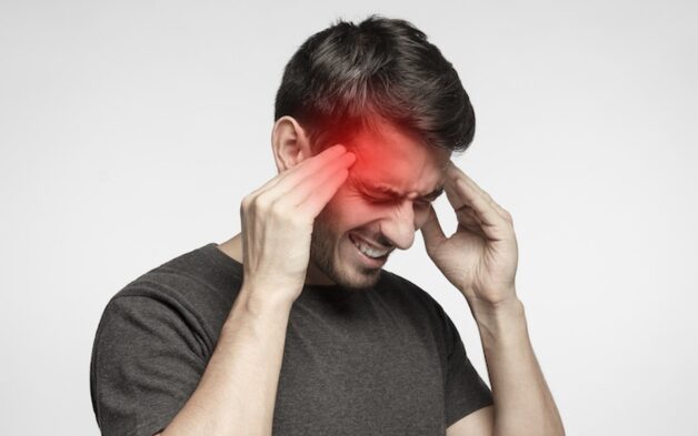 Những triệu chứng đột quỵ là đau đầu dữ dội