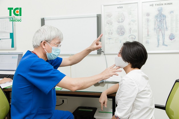 Khám tầm soát nguy cơ đột quỵ và điều trị hiệu quả các bệnh lý giúp ngăn đột quỵ ở người trẻ.