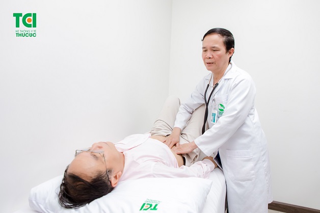 Tham khảo ý kiến bác sĩ tiêu hóa khi có triệu chứng của bệnh
