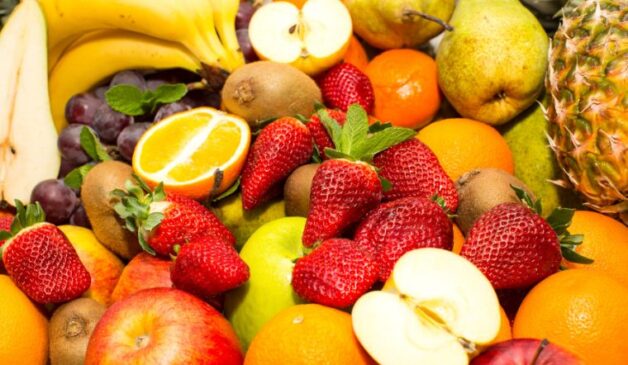Viêm cột sống dính khớp nên ăn gì? Hoa quả là thực phẩm tốt
