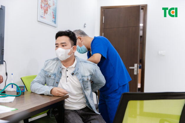 Người bệnh cần thăm khám sớm để bác sĩ xây dựng thoát vị đĩa đệm phác đồ điều trị phù hợp