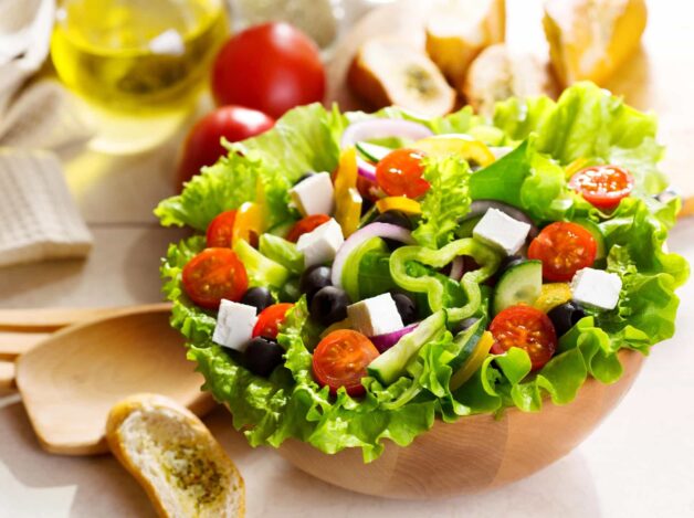 Rau củ giúp hạn chế táo bón, hỗ trợ điều trị bệnh trĩ