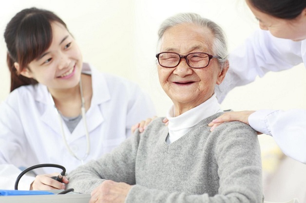 Lịch tiêm vaccin và loại vaccin thích hợp có thể khác nhau tùy theo vùng địa lý và tình trạng sức khỏe của từng người.