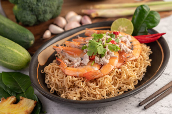 trào ngược dạ dày ăn mì tôm được không