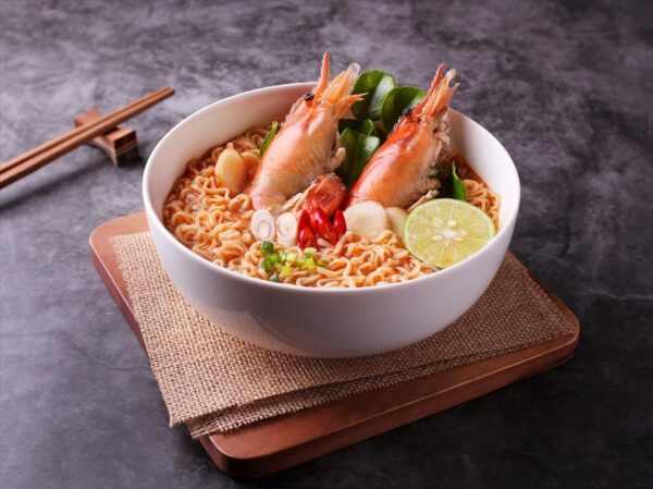Trào ngược dạ dày ăn mì tôm được không