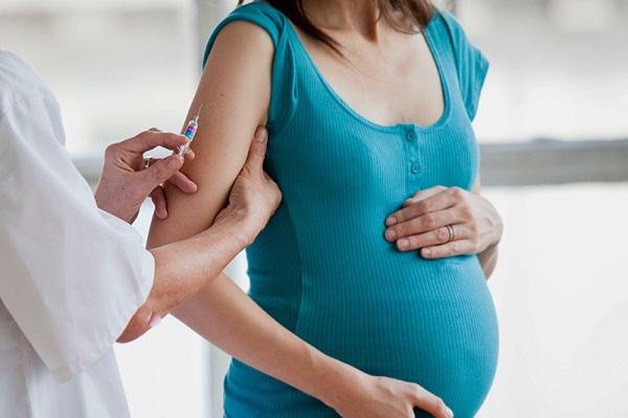 Việc tiêm phòng giúp tạo ra miễn dịch chống lại vi rút uốn ván, giúp cơ thể chống lại bệnh tốt hơn.