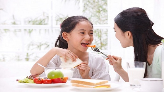 Trước khi tiêm phòng uốn ván có được ăn không?, câu trả lời là Có