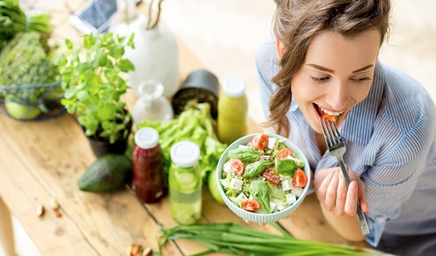 Phòng tránh đột quỵ bằng cách đảm bảo chế độ ăn uống lành mạnh.