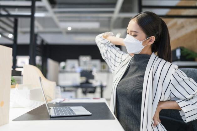 Bệnh chủ yếu xảy ra ở người trẻ.