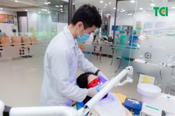 Cáchstrong chăm sóc răng vàng/strong ố cần tham khảo thêm lời khuyên của nha sĩ