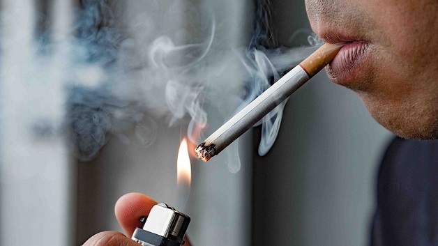 Hút thuốc lá làm tăng nguy cơ đột quỵ