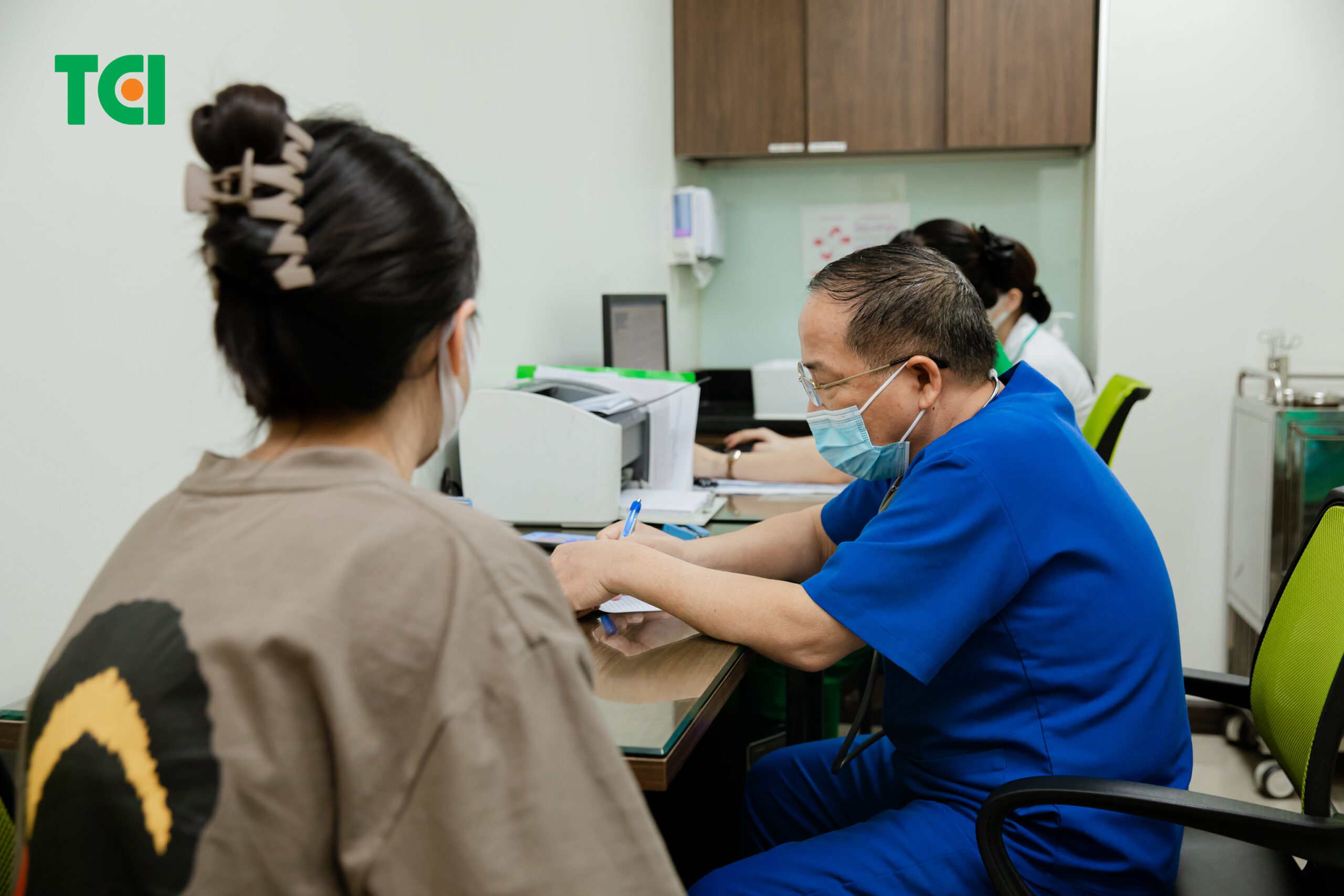 Khi tiểu cầu bị giảm ở mẹ bầu có thể đe đọa đến tính mạng của cả mẹ và thai nhi