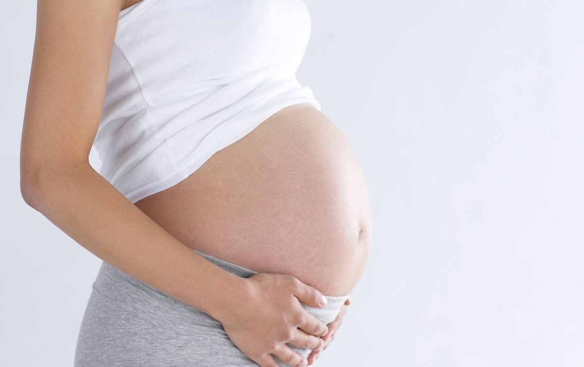 Mẹ bầu và trẻ sơ sinh là đối tượng có nguy cơ cao lây nhiễm uốn ván, đặc biệt trong quá trình chuyển dạ và sinh nở