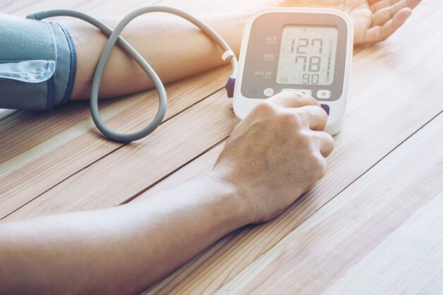 Bạn nên kiểm soát huyết áp để ngăn triệu chứng đột quỵ nhẹ xuất hiện