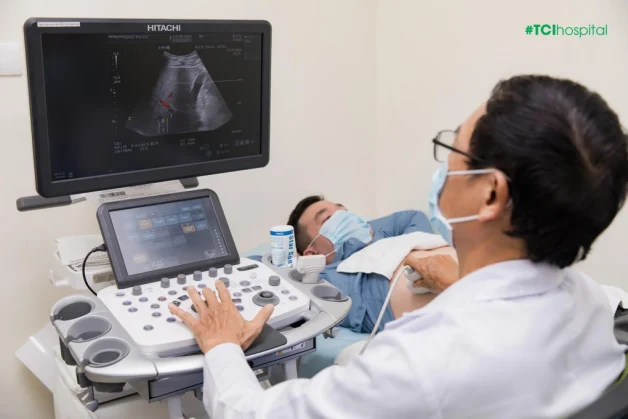 Khám sức khỏe khi có triệu chứng.