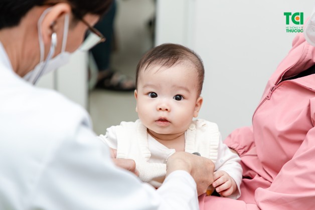 khám sàng lọc khi tiêm chủng