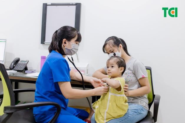 Mọi thuốc trẻ nhỏ uống đều cần được chỉ định từ bác sĩ để đảm bảo an toàn
